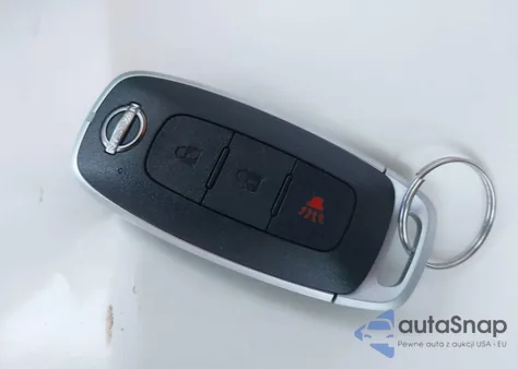 2025 Nissan Kicks Sr Intelligent Awd z USA, uszkodzony, nr VIN 3N8AP6DB1SL340928